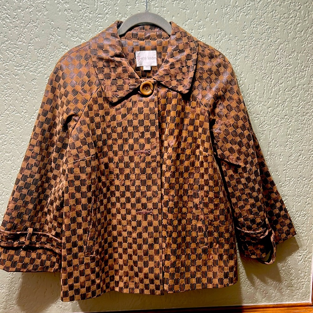 Light weight swing jacket